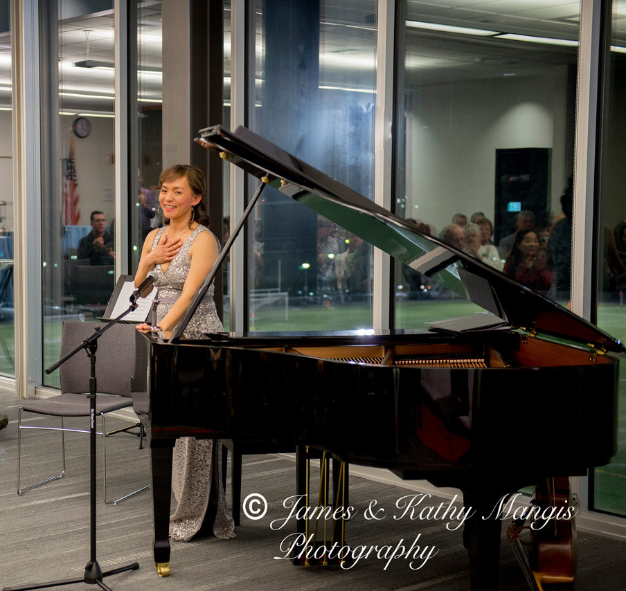 Steinway Piano Gallery Spokane presents holiday concert by Lynn Yew Evers & Lucas Kirby